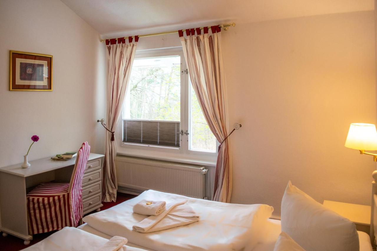 Meeressterne Hotel Weisses Schloss Heringsdorf  Bagian luar foto