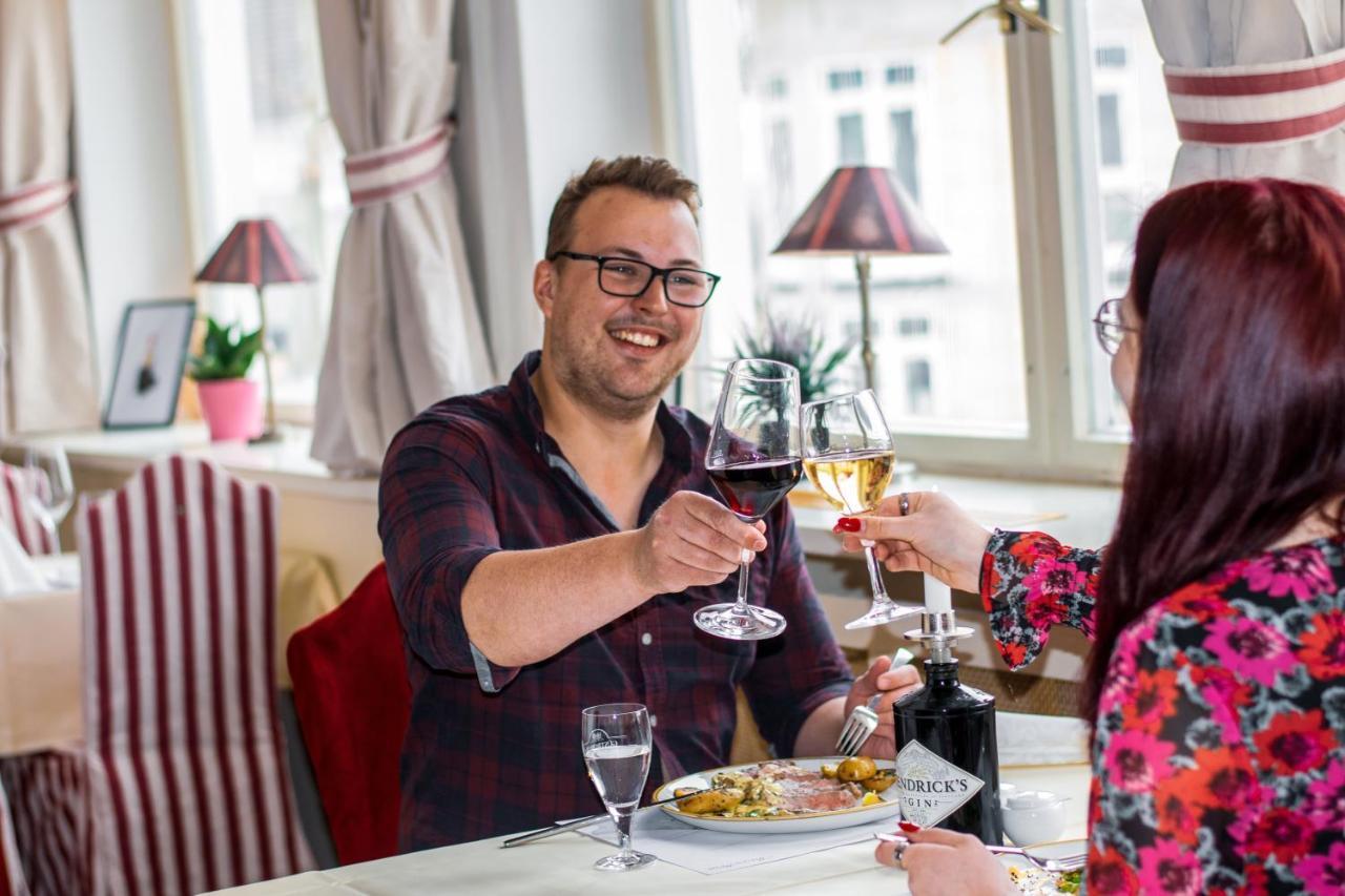 Meeressterne Hotel Weisses Schloss Heringsdorf  Bagian luar foto