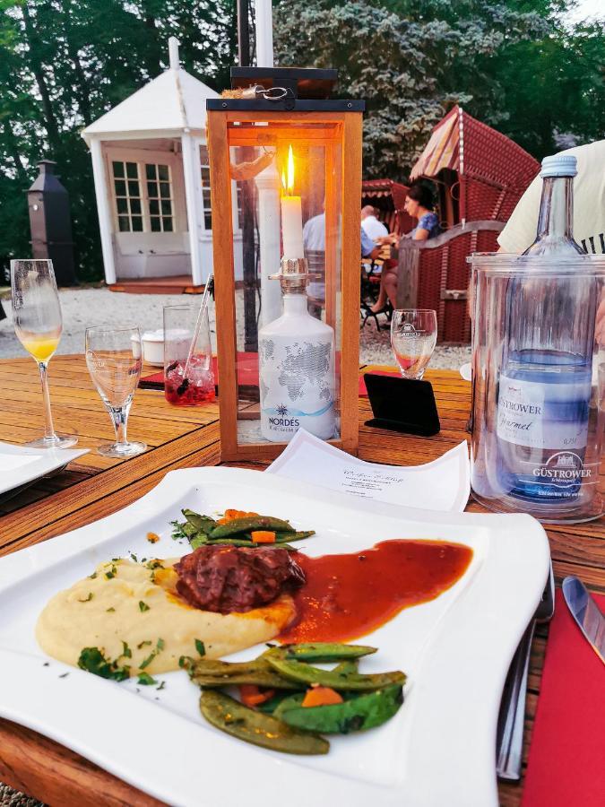 Meeressterne Hotel Weisses Schloss Heringsdorf  Bagian luar foto
